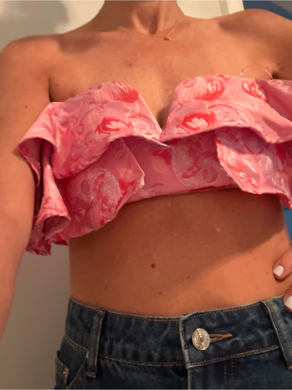 Kelsis ruffled Off-Shoulder Crop Top in Pink